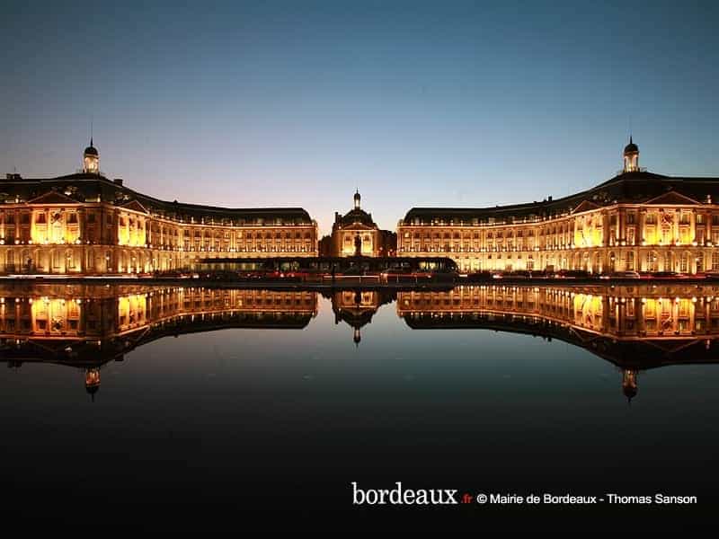 Bilan orientation scolaire à Bordeaux bourse nuit800x600 - Bilan orientation scolaire à Bordeaux