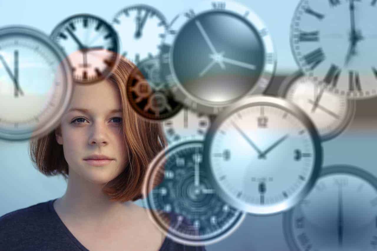 Nos tests d'orientation scolaire time 1739632 1280 - Nos tests d'orientation scolaire